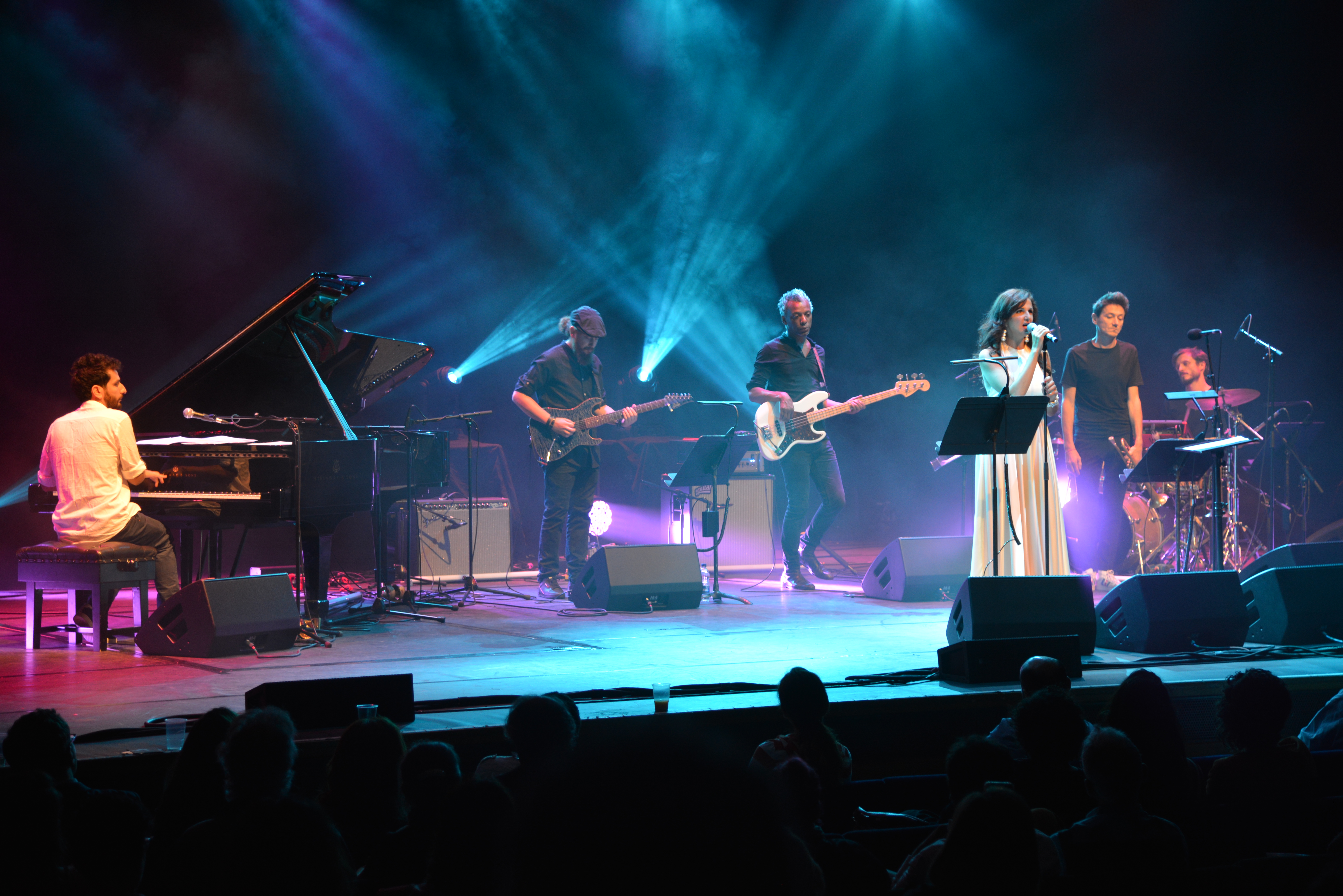 تانيا صالح لعرب لندن:نعيش في مجتمع ذكوري يحاول الرجل فيه احتكار التلحين والفن