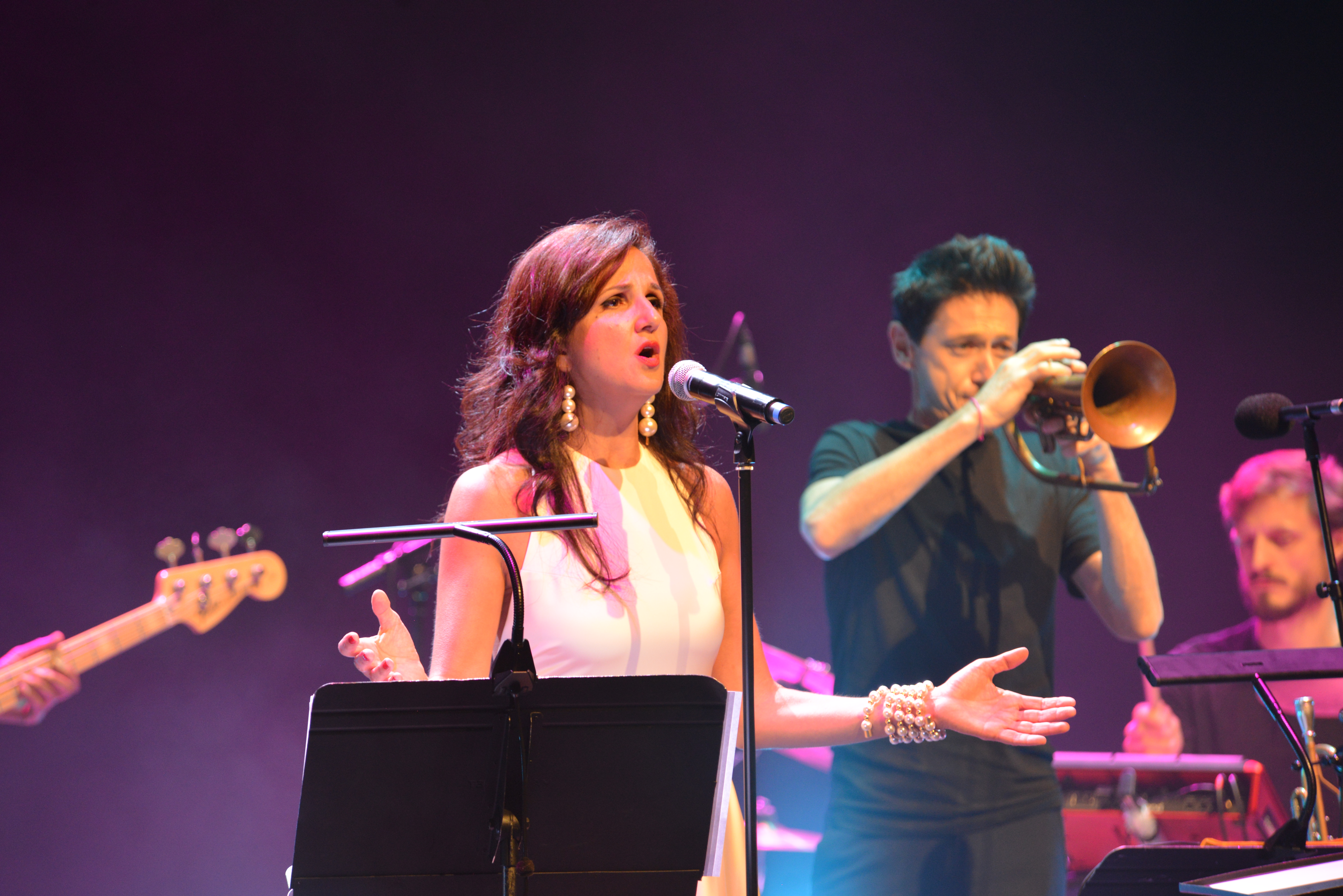 تانيا صالح لعرب لندن:نعيش في مجتمع ذكوري يحاول الرجل فيه احتكار التلحين والفن