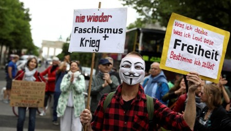 عاجل.. ألمانيا تعتزم تمديد قواعد التباعد حتى 5 تموز/يوليو