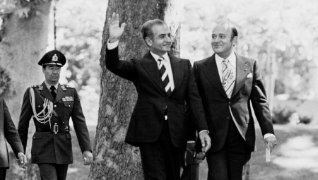 بريطانيا توصلت إلى وصفة لإصلاح الأنظمة المستبدة في دول العالم الثالث