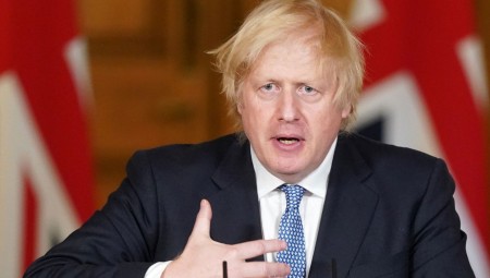 بريطانيا.. استياء كبير بعد تصريحات جونسون عن دور رعاية المسنين