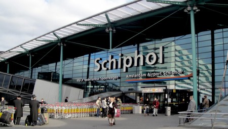 هولندا.. حظر جميع الرحلات الجوية القادمة من بريطانيا بسبب الفيروس الجديد