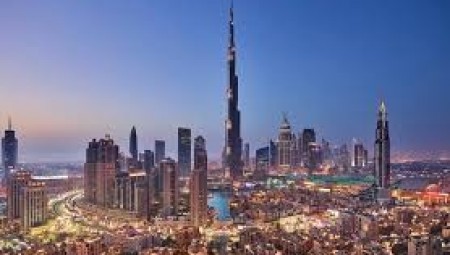 دبي بدأت الترحيب بالسياح مجدداً