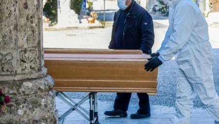 وفاة أول بريطاني يصاب بكورونا