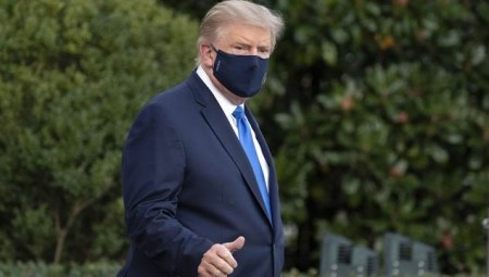 ترامب لم يخرج بعد من مرحلة الخطر والفريق الطبي متفائل بحذر