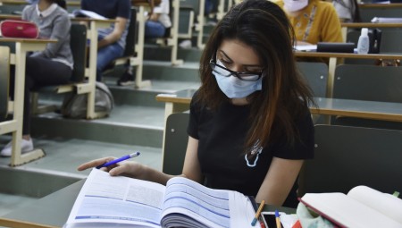 تعليم.. فيروس كورونا يهدد عودة ملايين التلاميذ إلى مدارسهم