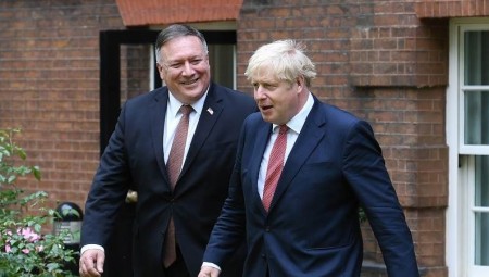 بومبيو يتهم منظمة الصحة بالتسبب في مقتل بريطانيين