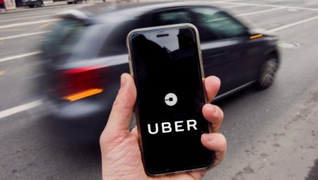محكمة بريطانية تسمح لأوبر بالعمل لفترة ضمن شروط محددة