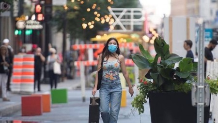 تعرف على قيود النظام الثلاثي لمكافحة كورونا في بريطانيا