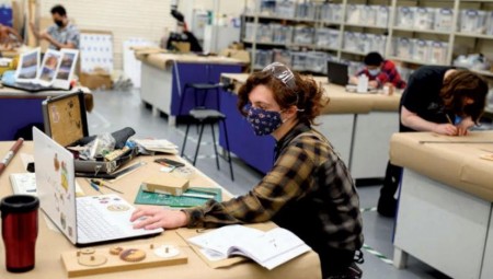 تفشي كورونا في جامعات بريطانيا