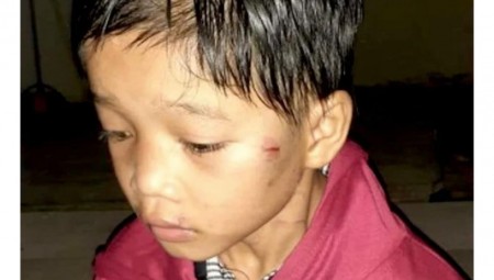 أم ترمي طفلتها في الشارع وتترك معها رسالة مؤلمة..