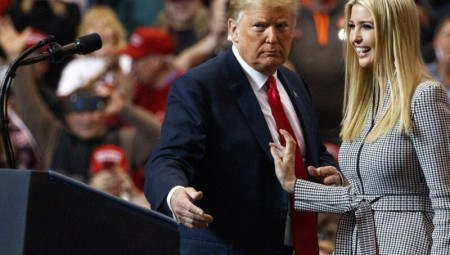 الولايات المتحدة.. مساعد إيفانكا ترامب مصاب بفيروس كورونا