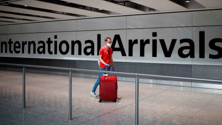 غرامات بقيمة 200 جنيه إسترليني لكل من يحاول السفر دون سبب وجيه