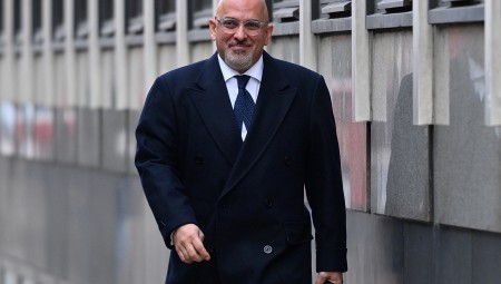 وزير اللقاحات البريطاني: سنذهب نحو الفتح رغم تهديدات السلالة الهندية