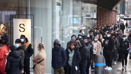 البوكسينغ داي .. الحشود تتهافت والإنفاق أكثر من السنة الماضية