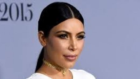 باريس .. إحالة 12 متهما بسرقة مجوهرات لكارداشيان بقيمة 10 ملايين دولار