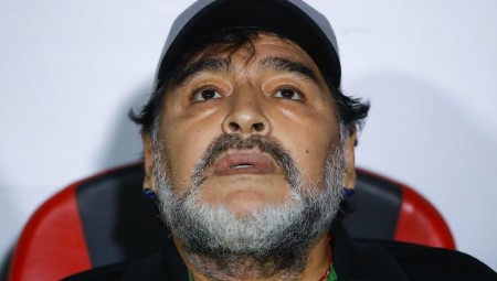 تحقيق .. مارادونا دُفِنَ بدون قلب