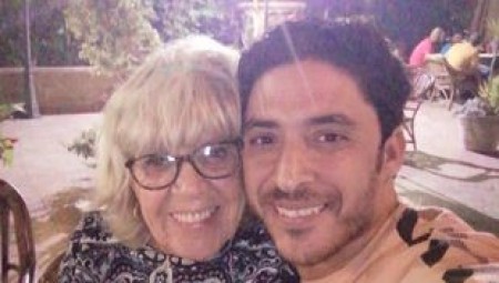 تكبره ب 46 عام.. ثمانينية بريطانية تقع في غرام شاب مصري؟ فهل هو الحب المتبادل؟