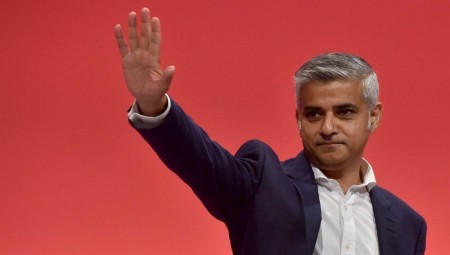 عمدة لندن : يجب إعادة فتح المسارح وأماكن الموسيقى في 19 يوليو