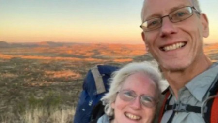 قرش يهاجم  ويقتل بريطاني على الشاطئ أمام زوجته وأبنائه المرعوبين