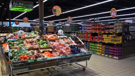 استطلاع يكشف عن أرخص متجر في بريطانيا من بين ثمانية آخرين