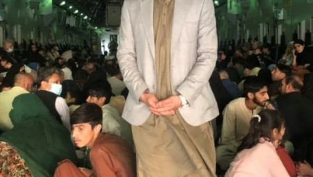 أُجلِيَ مع عائلته من كابول.. أفغاني يلتحق ببرنامج ماجستير في ساسكس ليدعم وطنه