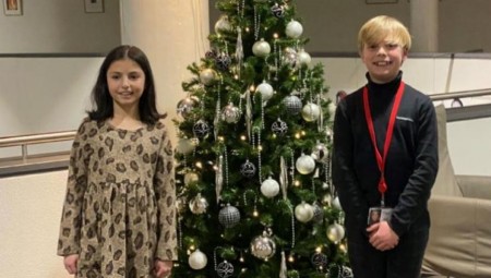 الطفلة السورية لوليا تستلم منصب عمدة لبلدية هولندية