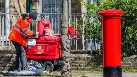 البريد البريطاني يخطط لتسريح 700 موظف لتوفير 40 مليون جنيه إسترليني