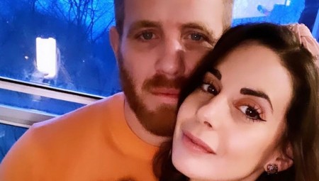 تجربة مروعة.. زوجان بريطانيان أدركا أنهما على متن الطائرة الخاطئة قبل الهبوط بقليل