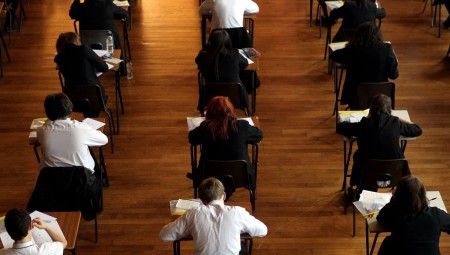 مطالبات بمنح طلاب الثانوية العامة درجات إضافية تعويضا عن موجة إضرابات المعلمين