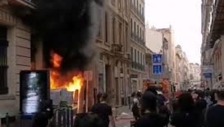 مقتل نائل .. المملكة المتحدة تحذر رعاياها من أعمال الشغب في فرنسا