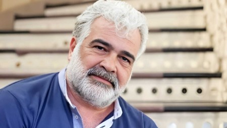 رحيل الروائي السوري خالد خليفة عن 59 عاما