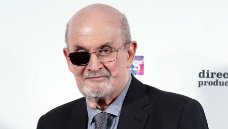 الأدباء حائرون يتساءلون.. بسبب الذكاء الاصطناعي