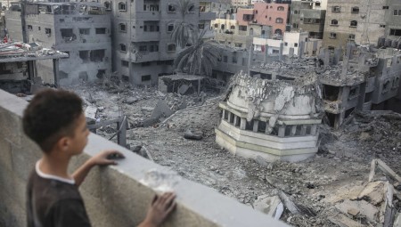 المعارضة البريطانية لسوناك: حل مشكلة البحر الأحمر يبدأ بوقف إطلاق النار في غزة 
