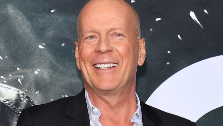 نجم أفلام الحركة بروس ويليس يعتزل التمثيل