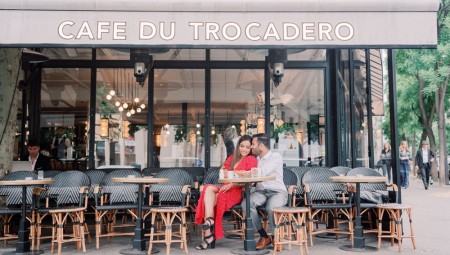 منع تكييف شرفات المقاهي والحانات والمطاعم في فرنسا أو تدفئتها