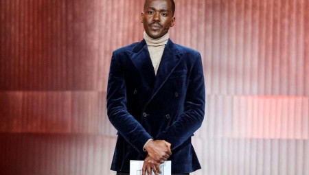 نشوتي غاتوا أول أسود يتولى دور دكتور هو في المسلسل البريطاني الشهير