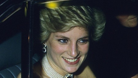 بعد 25 عاما على وفاة الأميرة ديانا... نظام ملكي بريطاني هش في مواجهة الفضائح