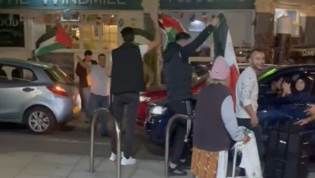 الحكومة البريطانية تهدد كل من يظهر دعما لحماس على أراضيها