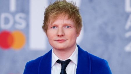 إذ شيران ينال تعويضا بقيمة 1,120 مليون دولار نظير نفقات دعوى السرقة الأدبية عليه