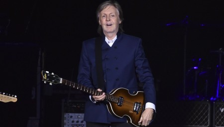 مغني البوب البريطاني الأسطوري بول ماكارتني يحتفل بعيده الثمانين