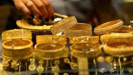بسبب الحرب في غزة.. الذهب يسجل سعرا قياسيا يتخطى 2100 دولار للأونصة
