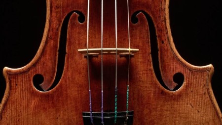 بيع كمان ستراديفاريوس نادر بـ9 ملايين جنيه إسترليني في مزاد تاريخي بنيويورك