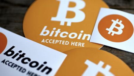 وزير بريطاني يحذر: تبرعات العملات الرقمية تهدد نزاهة السياسة ويجب حظرها