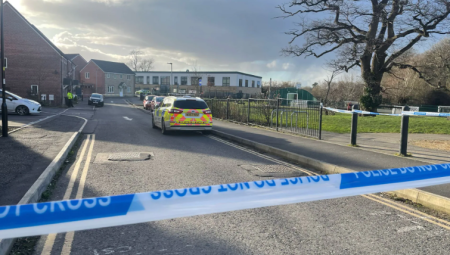 براءة رجل اتهم بإبلاغ كاذب عن قنبلة بعد سوء فهم لكنته الويلزية