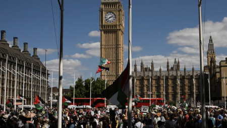 مؤسِّسة بالستاين آكشن تتهم وزراء بريطانيين بالتشهير وتضليل الرأي العام