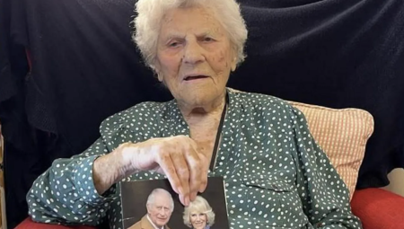 البريطانية إيثيل كاترهام تحتفل بعيد ميلادها الـ116 كأكبر معمّرة في العالم