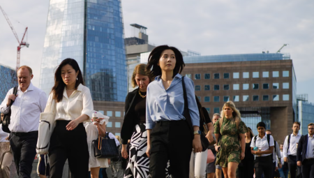 200 ألف موظف بريطاني انتقلوا إلى نظام العمل لأربعة أيام منذ 2019