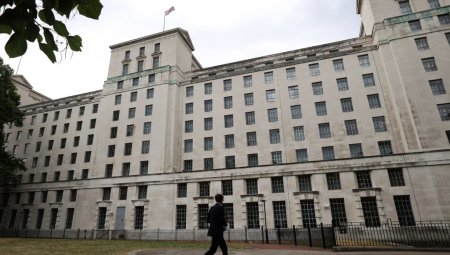 إعادة توطين أكثر من 7 آلاف أفغاني في بريطانيا بعد تسريب بيانات من وزارة الدفاع