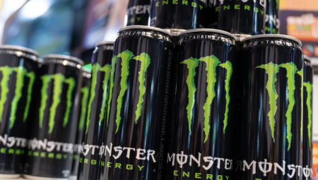 إنجلترا تحظر بيع مشروبات الطاقة لمن هم دون 16 عاماً